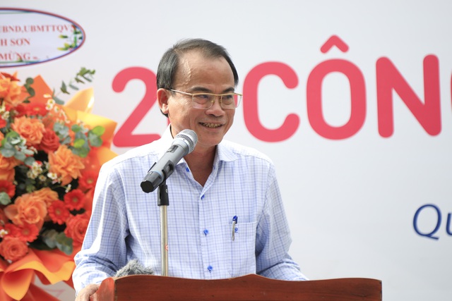 Khánh thành 20 công trình nhà vệ sinh trị giá 1,2 tỉ đồng cho học sinh Quảng Ngãi- Ảnh 9. Khánh thành 20 công trình nhà vệ sinh trị giá 1,2 tỉ đồng cho học sinh Quảng Ngãi- Ảnh 9.