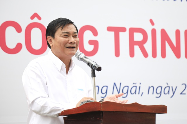 Khánh thành 20 công trình nhà vệ sinh trị giá 1,2 tỉ đồng cho học sinh Quảng Ngãi- Ảnh 7. Khánh thành 20 công trình nhà vệ sinh trị giá 1,2 tỉ đồng cho học sinh Quảng Ngãi- Ảnh 7.