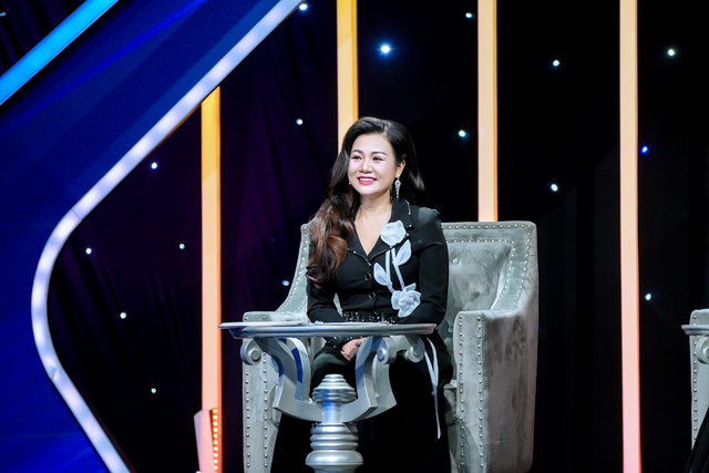 Dương Hồng Loan tiết lộ cuộc sống ở tuổi 46 - Ảnh 1.