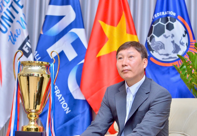 HLV Kim Sang-sik n&oacute;i khoảnh khắc buồn nhất: 'Khi t&ocirc;i thấy Hiểu Minh...'- Ảnh 4.