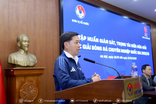 &lsquo;Mổ băng&rsquo; c&aacute;c t&igrave;nh huống VAR, Ban Trọng t&agrave;i c&oacute; động th&aacute;i đặc biệt khi V-League t&aacute;i xuất- Ảnh 4.