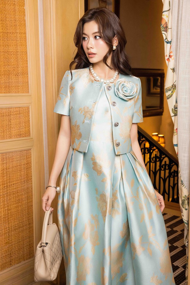  Đón chào mùa mới của váy hoa, trang phục họa tiết  - Ảnh 9.