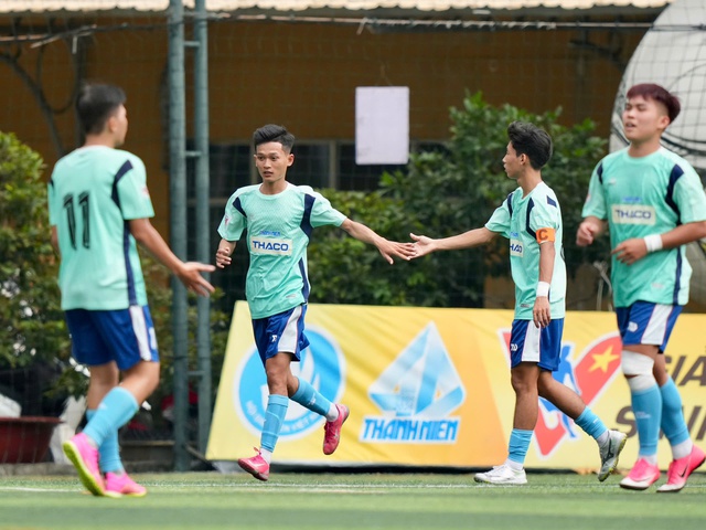 Trường ĐH Văn Hiến - Trường ĐH Sư phạm TP.HCM: Nỗ lực tạo bất ngờ - Ảnh 2.