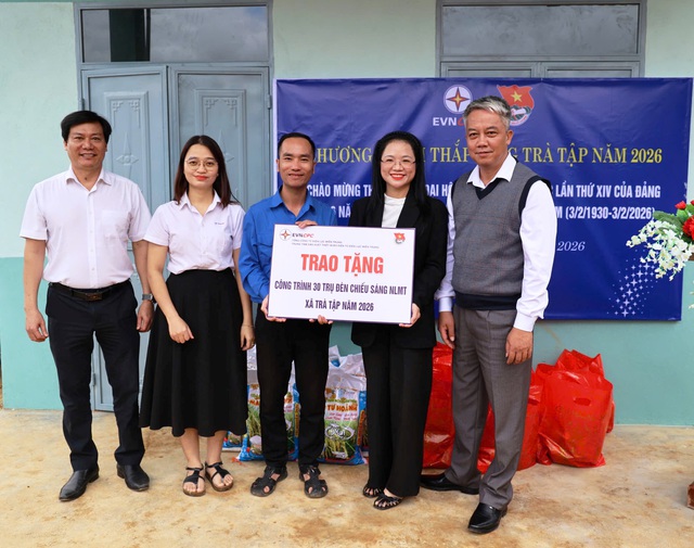 Kh&aacute;nh th&agrave;nh c&ocirc;ng tr&igrave;nh &lsquo;Thắp s&aacute;ng Tr&agrave; Tập&rsquo;, lan tỏa &aacute;nh s&aacute;ng sạch đến v&ugrave;ng cao- Ảnh 3.