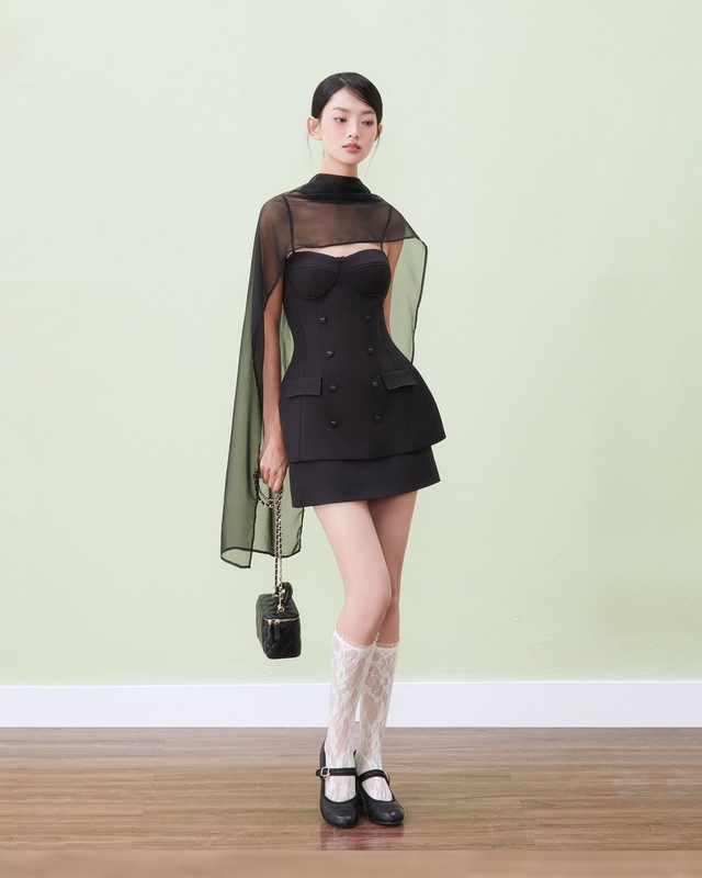 Voan mỏng layer áo corset, tôn lên nét gợi cảm lôi cuốn - Ảnh 5.