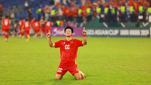 B&oacute;ng đ&aacute; Việt Nam h&aacute;i quả ngọt nhờ vườn ươm đẳng cấp- Ảnh 1.