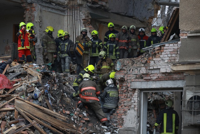 Chiến sự Ukraine ng&agrave;y 1.434: Nga tiến c&ocirc;ng ở mọi hướng, Myrnohrad trở th&agrave;nh điểm n&oacute;ng - Ảnh 2.