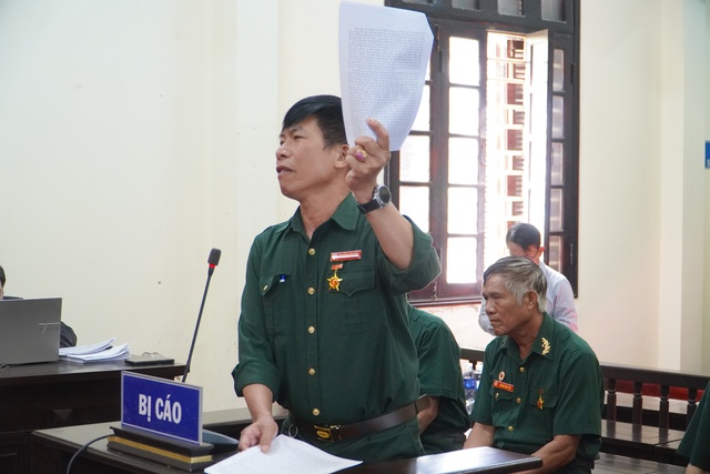 Viện kiểm s&aacute;t đề nghị phạt 6 cựu chiến binh hủy họai rừng từ 6 - 9 th&aacute;ng t&ugrave; - Ảnh 4.