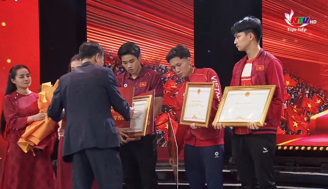 Mẹ của Vua ph&aacute; lưới ch&acirc;u &Aacute; Đ&igrave;nh Bắc: 'T&ocirc;i kh&ocirc;ng d&aacute;m xem con trai thi đấu nữa'- Ảnh 5.