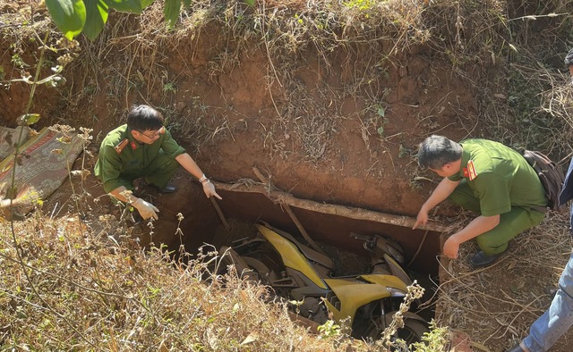 Vụ cướp ngân hàng ở Gia Lai: Bộ Công an phát động toàn dân cung cấp thông tin- Ảnh 2. Vụ cướp ngân hàng ở Gia Lai: Bộ Công an phát động toàn dân cung cấp thông tin- Ảnh 2.
