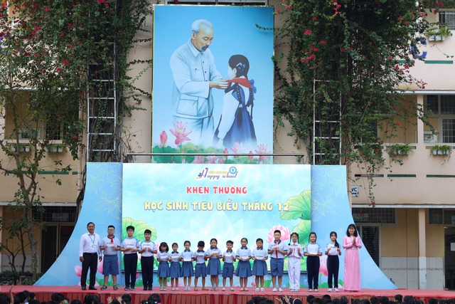 Quy định khen thưởng học sinh mới nhất có gì đáng chú ý? - Ảnh 1.