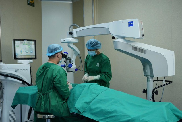 Bệnh viện Mắt Sài Gòn Bình Dương triển khai khám chữa bệnh bảo hiểm y tế - Ảnh 2.