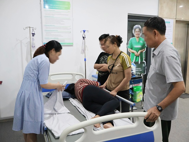 Nghề nu&ocirc;i bệnh: 'B&iacute;t cửa' đi l&agrave;m nếu thi rớt- Ảnh 1.