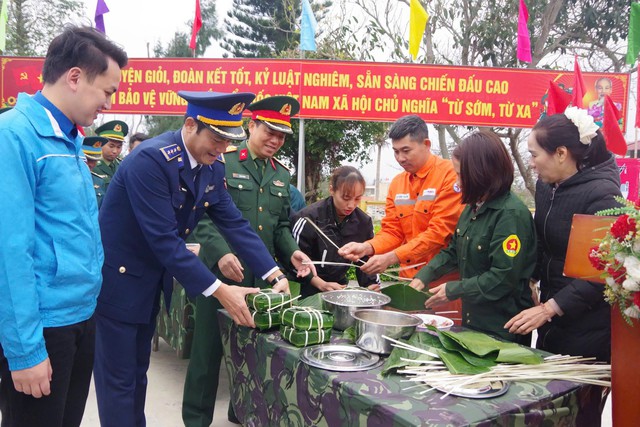 Tết yêu thương, ấm áp nghĩa tình - Ảnh 1.