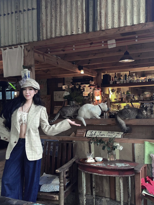 Hơi thở cổ điển trong bản phối áo blazer và mũ newsboy - Ảnh 7.