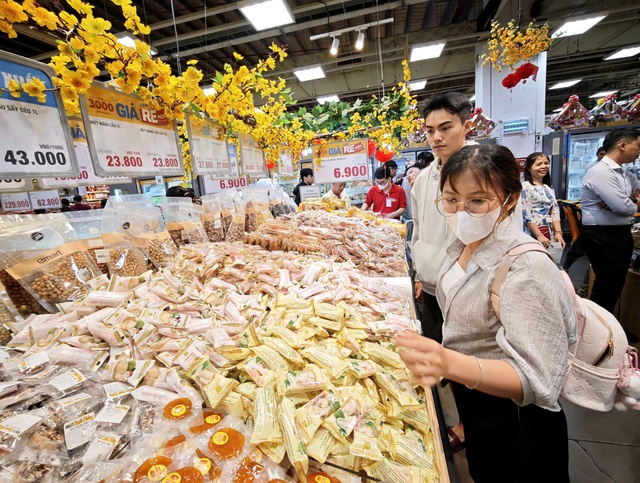 Thưởng tết nhiều hơn nhờ giảm thuế- Ảnh 1.