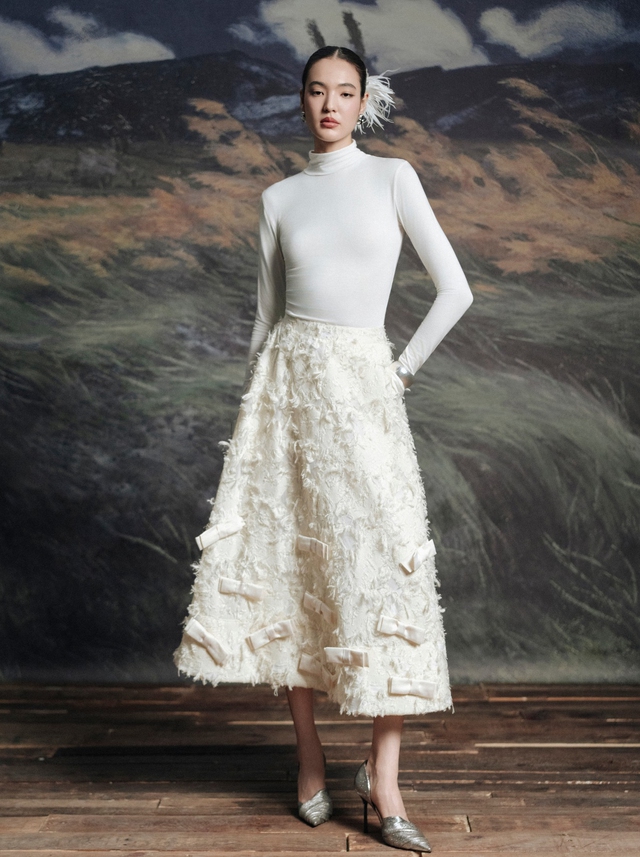 Chân váy cổ điển, điểm chạm của quá khứ và tương lai - Ảnh 5.
