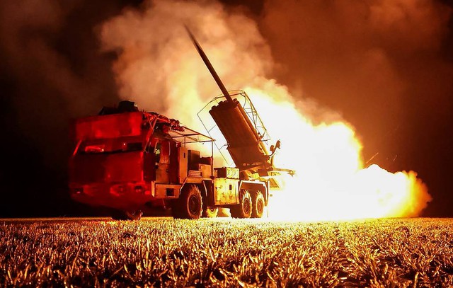 Chiến sự Ukraine ng&agrave;y 1.435 - Ảnh 1.