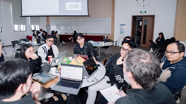 Học AI thực chiến tại VinUni: Vừa được trả 'lương', vừa kh&ocirc;ng bị r&agrave;ng buộc- Ảnh 1.