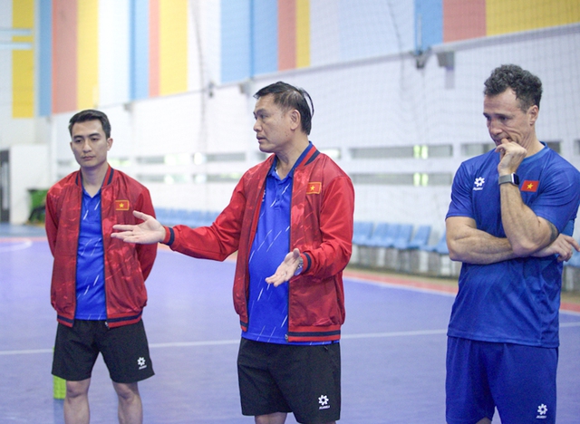 Đội tuyển Việt Nam đá giờ lạ đấu Li Băng, HLV Giustozzi lập tức lên phương án ‘lạ’ để ứng phó- Ảnh 3. Đội tuyển Việt Nam đá giờ lạ đấu Li Băng, HLV Giustozzi lập tức lên phương án ‘lạ’ để ứng phó- Ảnh 3.