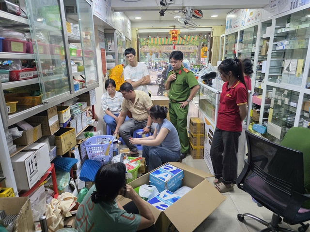 C&ocirc;ng an TP.HCM triệt ph&aacute; đường d&acirc;y sản xuất, b&aacute;n thạch t&iacute;n d&ugrave;ng trong nha khoa- Ảnh 1.