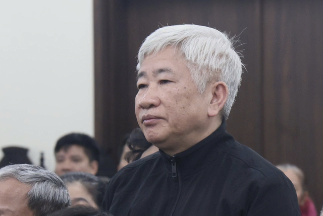 Cựu Gi&aacute;m đốc BHXH Bắc Giang nhận hối lộ , nghĩ l&agrave; ứng xử c&ocirc;ng việc - Ảnh 1.