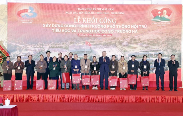 &lsquo;Học kh&ocirc;ng chỉ để tho&aacute;t ngh&egrave;o, m&agrave; c&ograve;n nu&ocirc;i dưỡng kh&aacute;t vọng l&agrave;m gi&agrave;u&rsquo;- Ảnh 2.