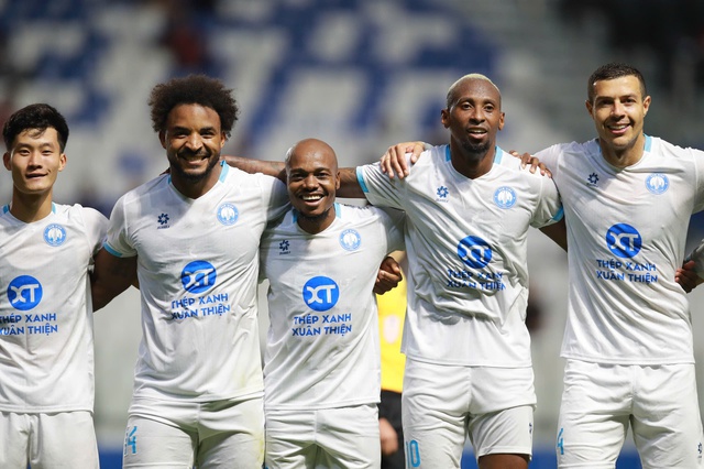 HLV Nam Định bất ngờ tiết lộ t&igrave;nh trạng mới nhất của Xu&acirc;n Son, quyết thắng đối thủ Singapore tại Thi&ecirc;n Trường- Ảnh 1.