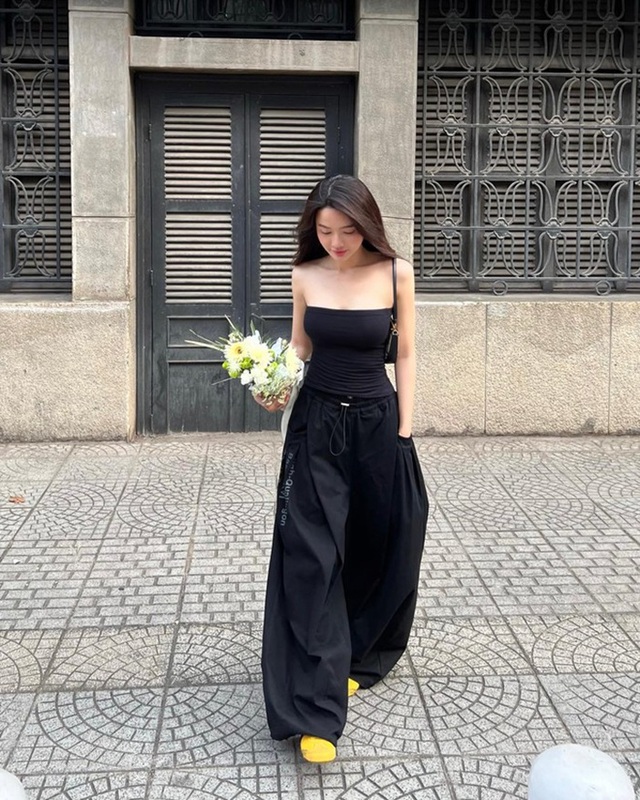 Chinh phục áo ống, mặc đẹp bất chấp mọi vóc dáng - Ảnh 1.