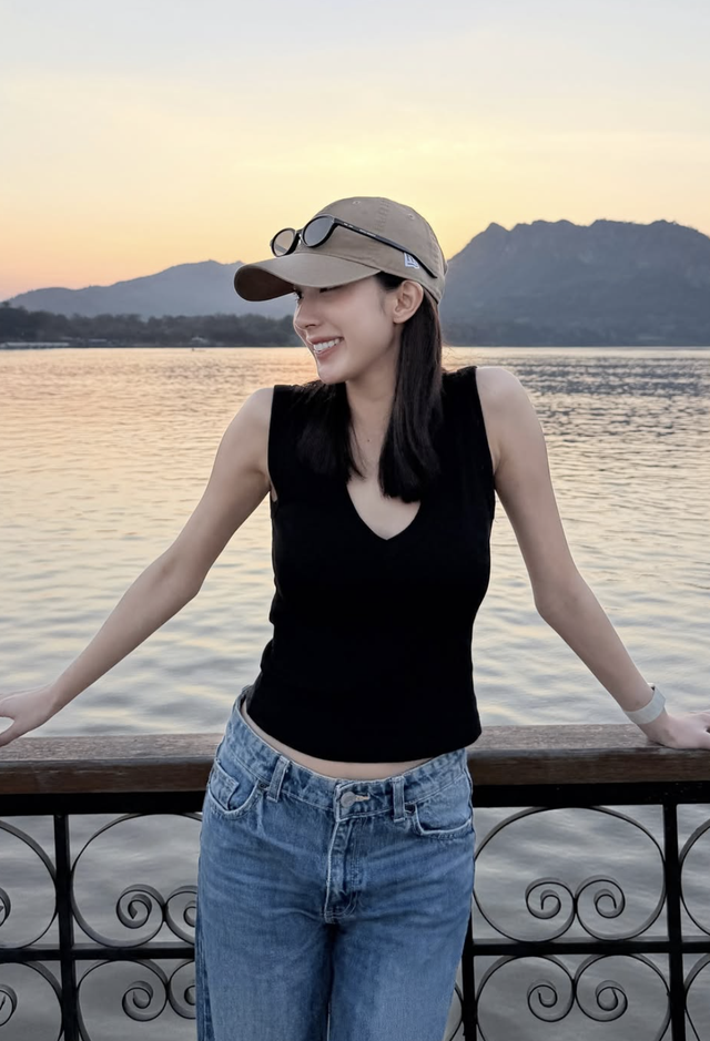 Áo tank top tôn dáng tinh tế cho nàng yêu vẻ đẹp gọn gàng  - Ảnh 10.