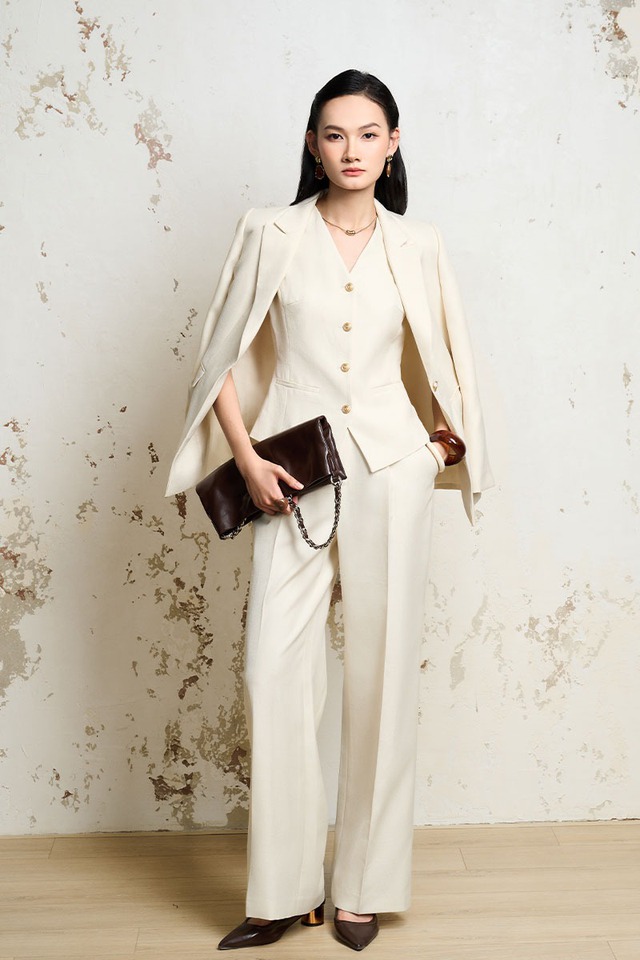 Chuyên nghiệp, cuốn hút với set vest cho dân công sở - Ảnh 3.