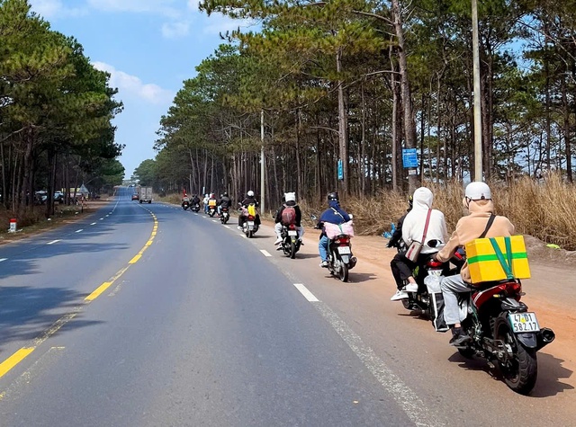 Chuẩn bị về qu&ecirc; đ&oacute;n tết bằng xe gắn m&aacute;y đừng bỏ qua những kinh nghiệm n&agrave;y... - Ảnh 2.