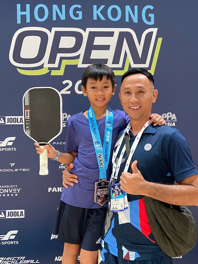 Giải pickleball từ thiện Mattana trao tặng 500 xe đạp đến học sinh kh&oacute; khăn- Ảnh 1.