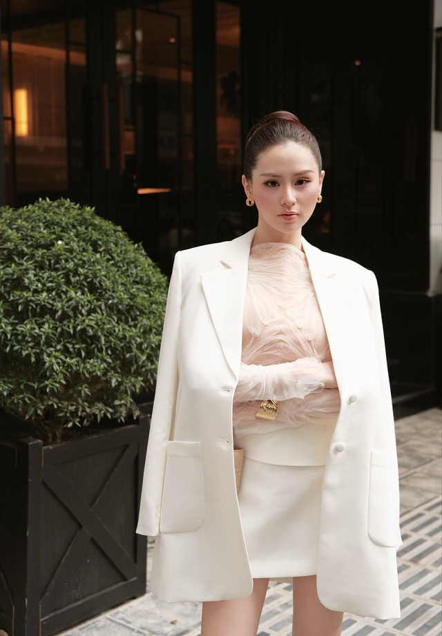 Màu trắng tinh khôi là gam màu thể hiện cho khí chất tinh tế - Ảnh 4.