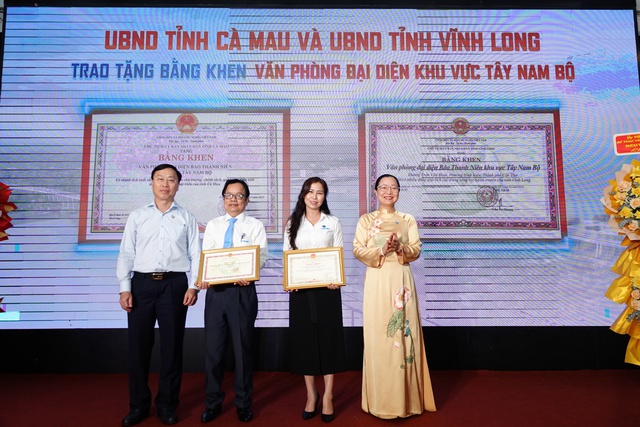 Báo Thanh Niên giữ tinh thần vượt khó như thế hệ mở đường- Ảnh 8. Báo Thanh Niên giữ tinh thần vượt khó như thế hệ mở đường- Ảnh 8.