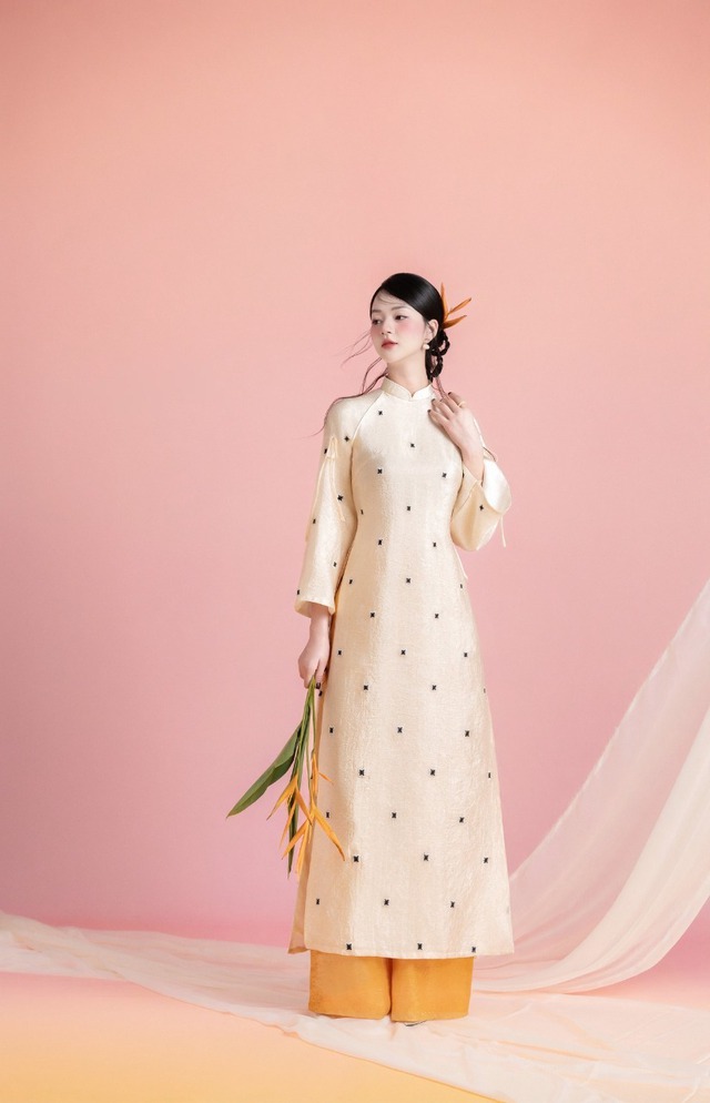 Xuân về, áo dài cách tân gợi mở vẻ đẹp tươi mới - Ảnh 8.