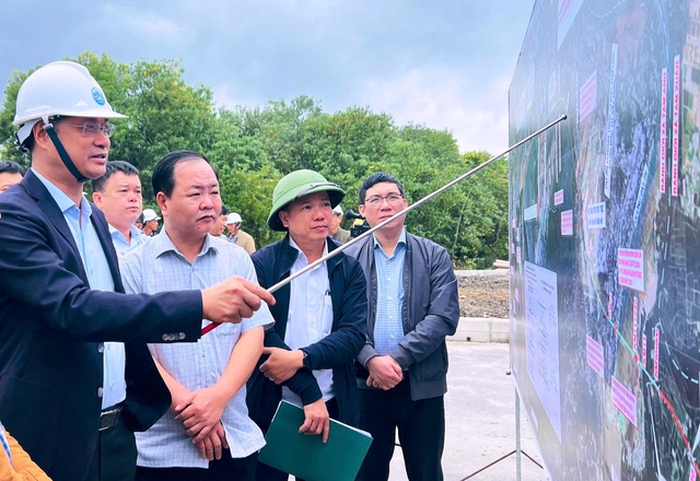 QL14B thi công 'rùa bò':Bí thư Đà Nẵng 'lệnh' trảm nhà thầu nếu tiếp tục chây ì - Ảnh 3.