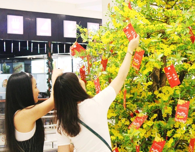 Nỗi niềm thưởng tết: Áp lực dài hay niềm vui ngắn? - Ảnh 3.