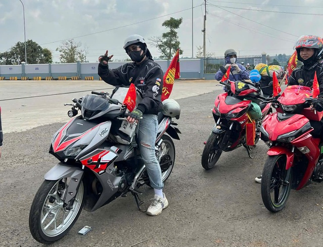 Chuẩn bị về qu&ecirc; đ&oacute;n tết bằng xe gắn m&aacute;y đừng bỏ qua những kinh nghiệm n&agrave;y... - Ảnh 3.