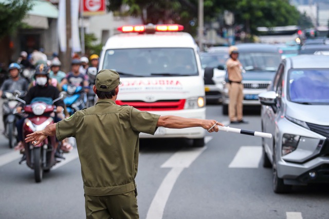 TP.HCM xóa 'điểm đen' tai nạn giao thông, còn 22 điểm nguy cơ ùn tắc - Ảnh 1.
