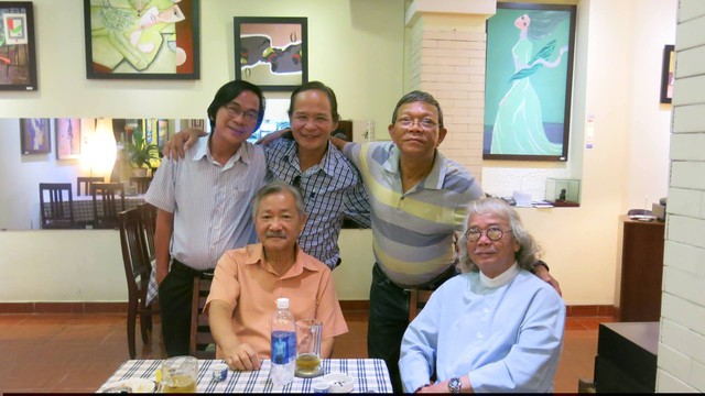 Vĩnh biệt nh&agrave; văn Mường M&aacute;n: Tiễn anh &lsquo;qua mấy ng&otilde; hoa&rsquo;&hellip;- Ảnh 1.