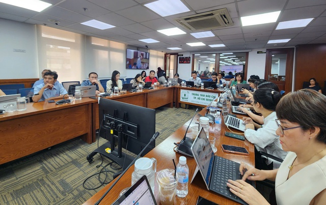 TP.HCM họp b&aacute;o, trả lời về c&ocirc;ng ty cung cấp suất ăn b&aacute;n tr&uacute; g&acirc;y bức x&uacute;c - Ảnh 2.