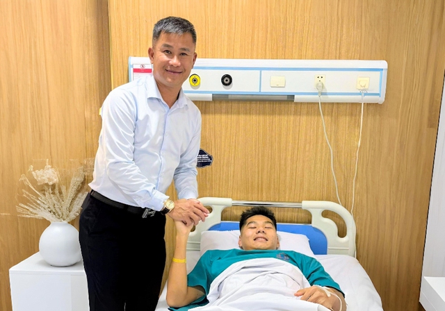 Cựu b&aacute;c sĩ U.23 Việt Nam khuy&ecirc;n cực hay: &lsquo;Hiểu Minh sẽ trở th&agrave;nh phi&ecirc;n bản mạnh mẽ hơn, nếu&hellip;&rsquo;- Ảnh 1.