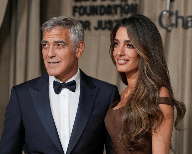 George Clooney 'khẩu chiến' với Tổng thống Donald Trump khi rời Mỹ chuyển đến Ph&aacute;p- Ảnh 1.