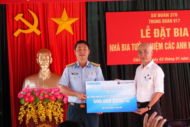 B&aacute;o Thanh Ni&ecirc;n dựng bia tưởng niệm 18 liệt sĩ tại Trung đo&agrave;n Kh&ocirc;ng qu&acirc;n 917- Ảnh 7.