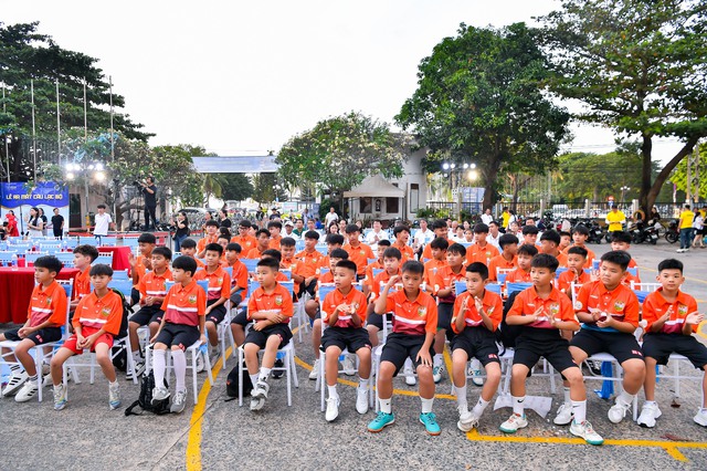 Ra mắt CLB B&oacute;ng đ&aacute; trẻ B&agrave; Rịa - Vũng T&agrave;u, mang kỳ vọng đặc biệt...- Ảnh 2.