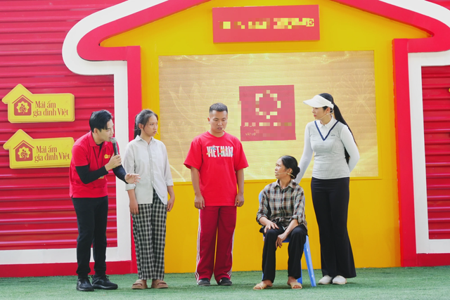 L&yacute; do khiến Hoa hậu Ngọc H&acirc;n bật kh&oacute;c tr&ecirc;n truyền h&igrave;nh - Ảnh 1.