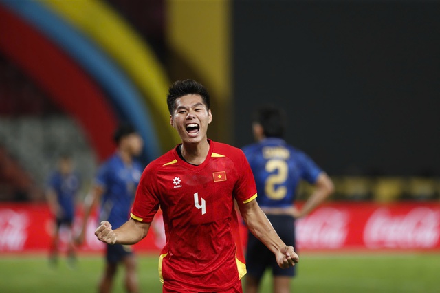 'Hòn đá tảng' Hiểu Minh sẽ kế thừa Đình Trọng làm lá chắn thép trước U.23 Jordan- Ảnh 8. 'Hòn đá tảng' Hiểu Minh sẽ kế thừa Đình Trọng làm lá chắn thép trước U.23 Jordan- Ảnh 8.