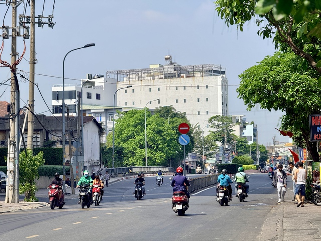 Thời tiết TP.HCM hôm nay 3.1 se lạnh, sắp có mưa trái mùa- Ảnh 3. Thời tiết TP.HCM hôm nay 3.1 se lạnh, sắp có mưa trái mùa- Ảnh 3.