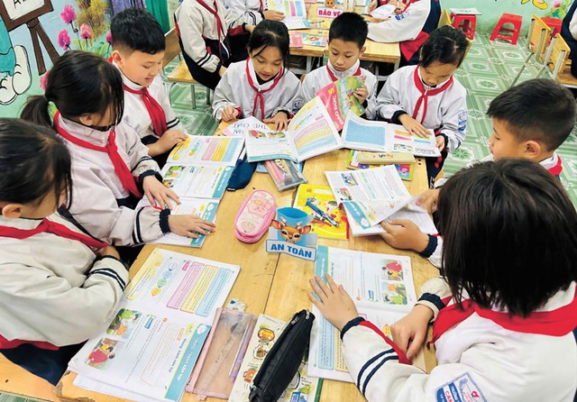 Vui và tin về bộ sách giáo khoa thống nhất- Ảnh 1. Vui và tin về bộ sách giáo khoa thống nhất- Ảnh 1.